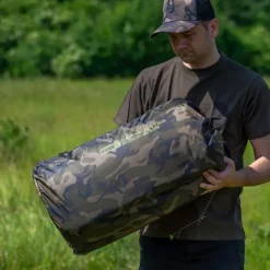 Fox Carpmaster AIR Mat -Fox Verkaufs-Shop fox carpmaster air mat in use 3